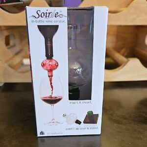 NIB Soiree In-Bottle Wine Aerator and Stand.